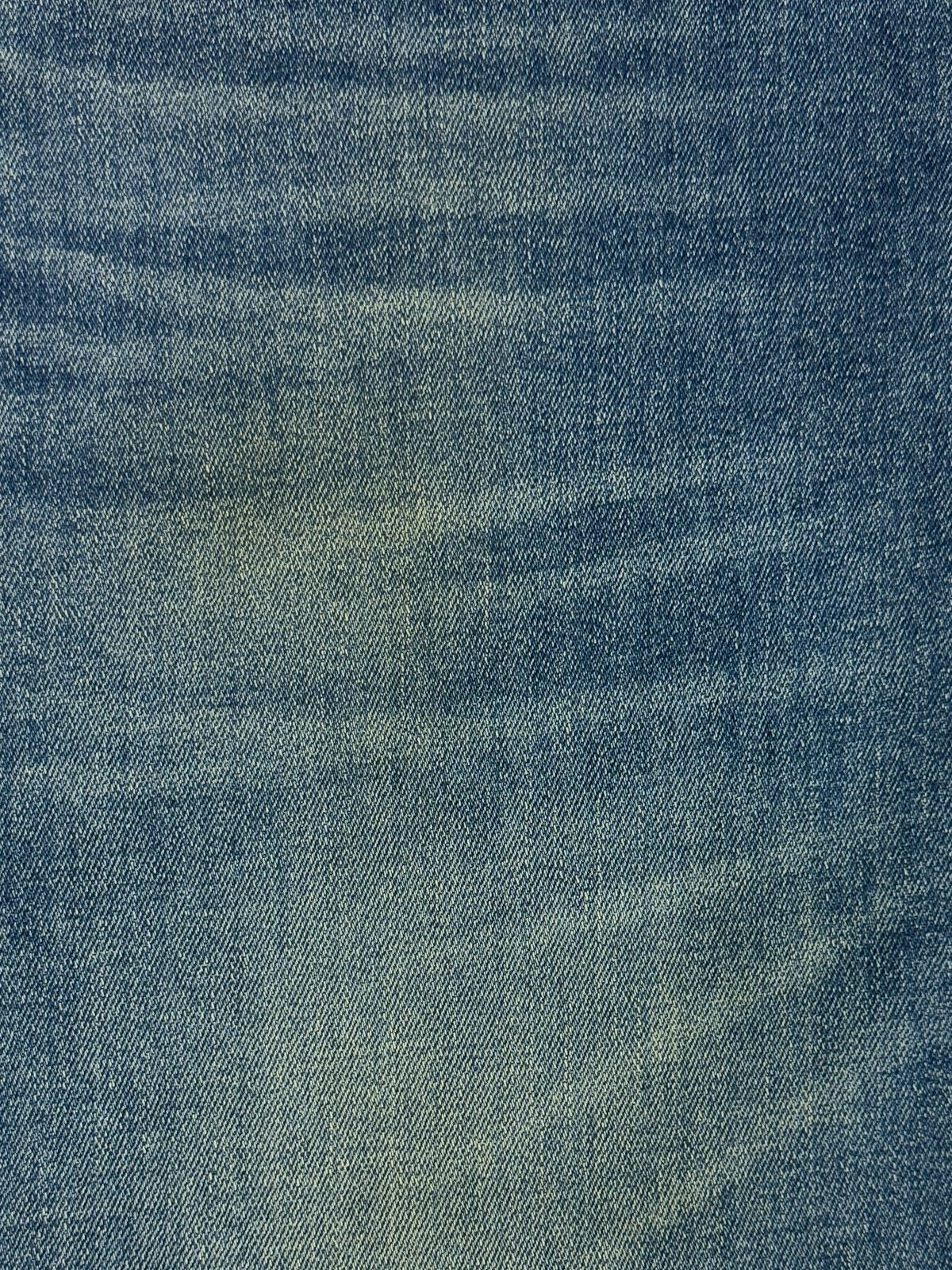 CIS03806