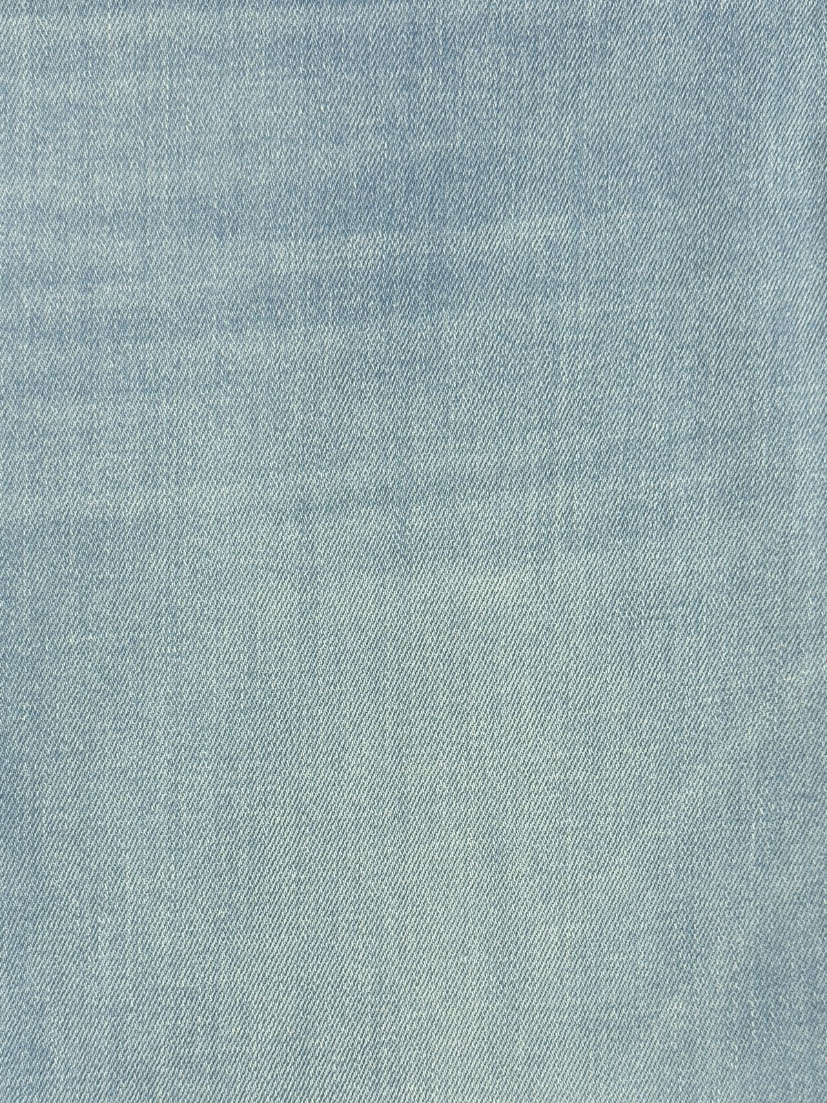 CIS03806